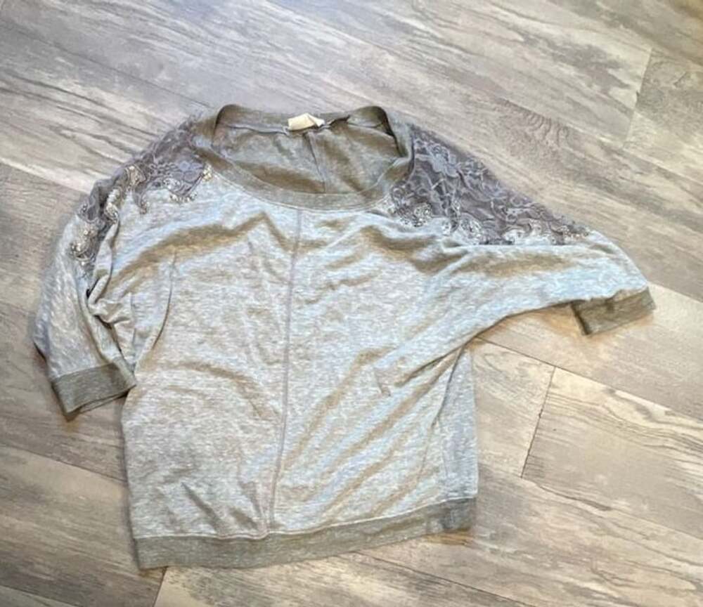 Miss Me Top Size S Gray Lace Shoulder Embellished 3/4 Sleeve
